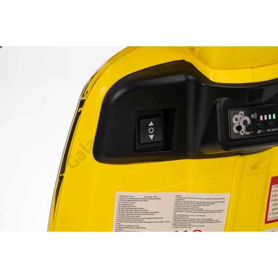 Vespa ROMA robogó LQ-051 12V