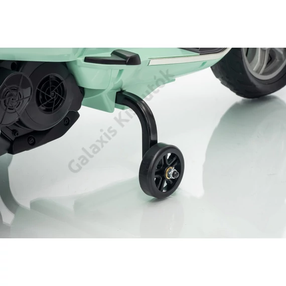 Vespa ROMA robogó LQ-051 12V
