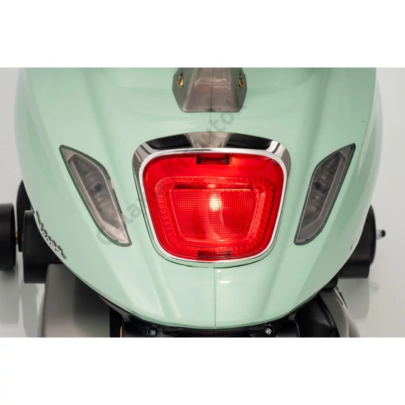 Vespa ROMA robogó LQ-051 12V