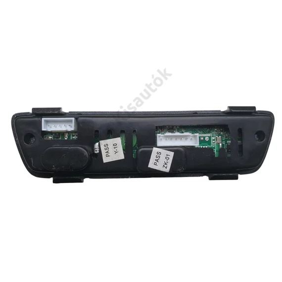 Média zenei Panel 12V